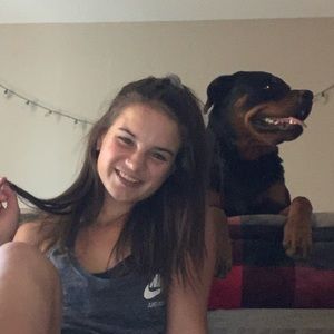 Meet your Posher, Alyssa